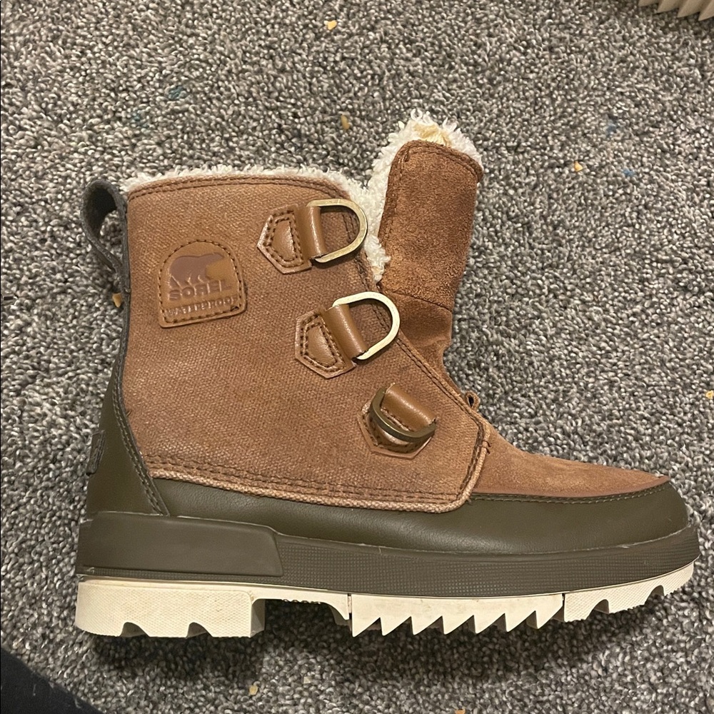 Sorel Tan and Brown Winter Boots with Fur Trim